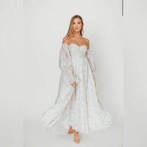 White Off-Shoulder Long Sleeve Dress